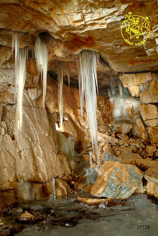 Ice decorations in the Chamber - enlarge by clicking