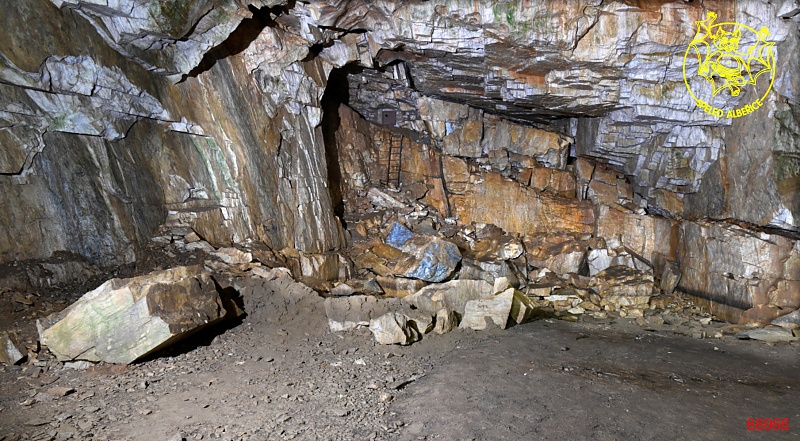 A general view of the Chamber near the entrance of the Albeřická Cave - enlarge by clicking